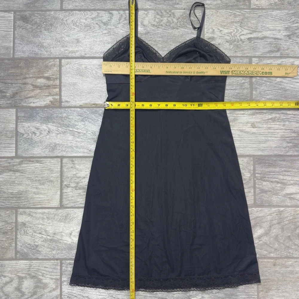 Vtg Vanity Fair Black Full Slip‎ Size S/M Dark Romance Nylon Lace Empire Waist